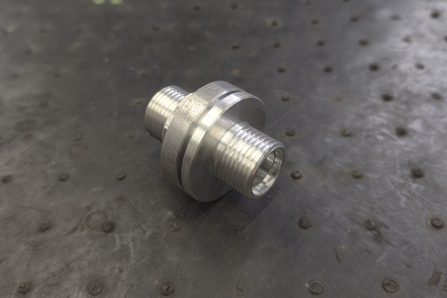 R12タイプ、7/8”-14バルクヘッド継手